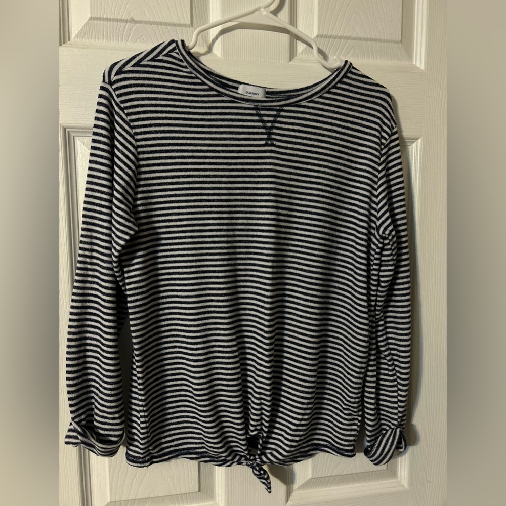 Old Navy girls size XL-14 blue and white striped thin sweater